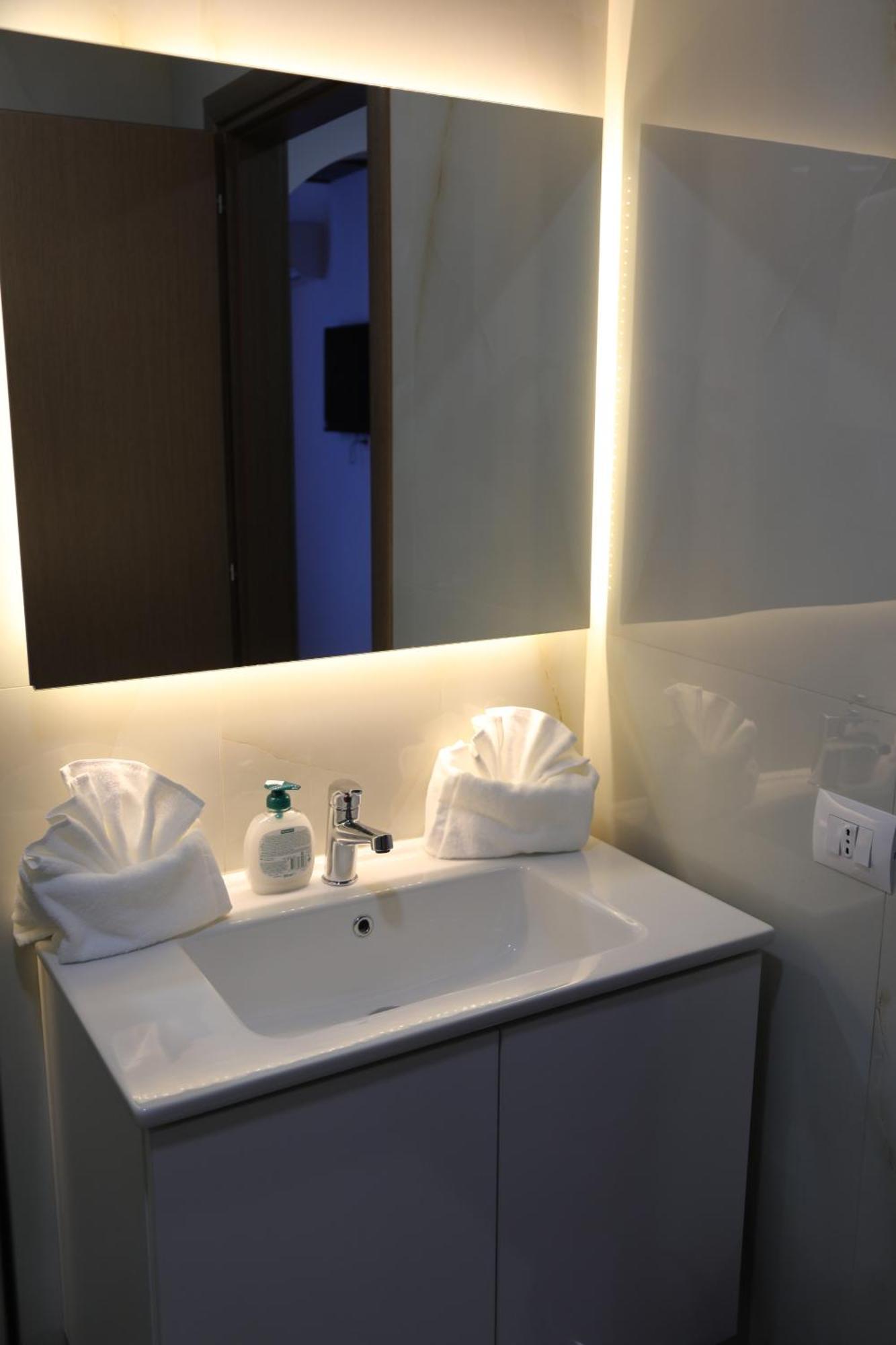 Pamja E Qyteteve Hotel กรูเยอ ภายนอก รูปภาพ